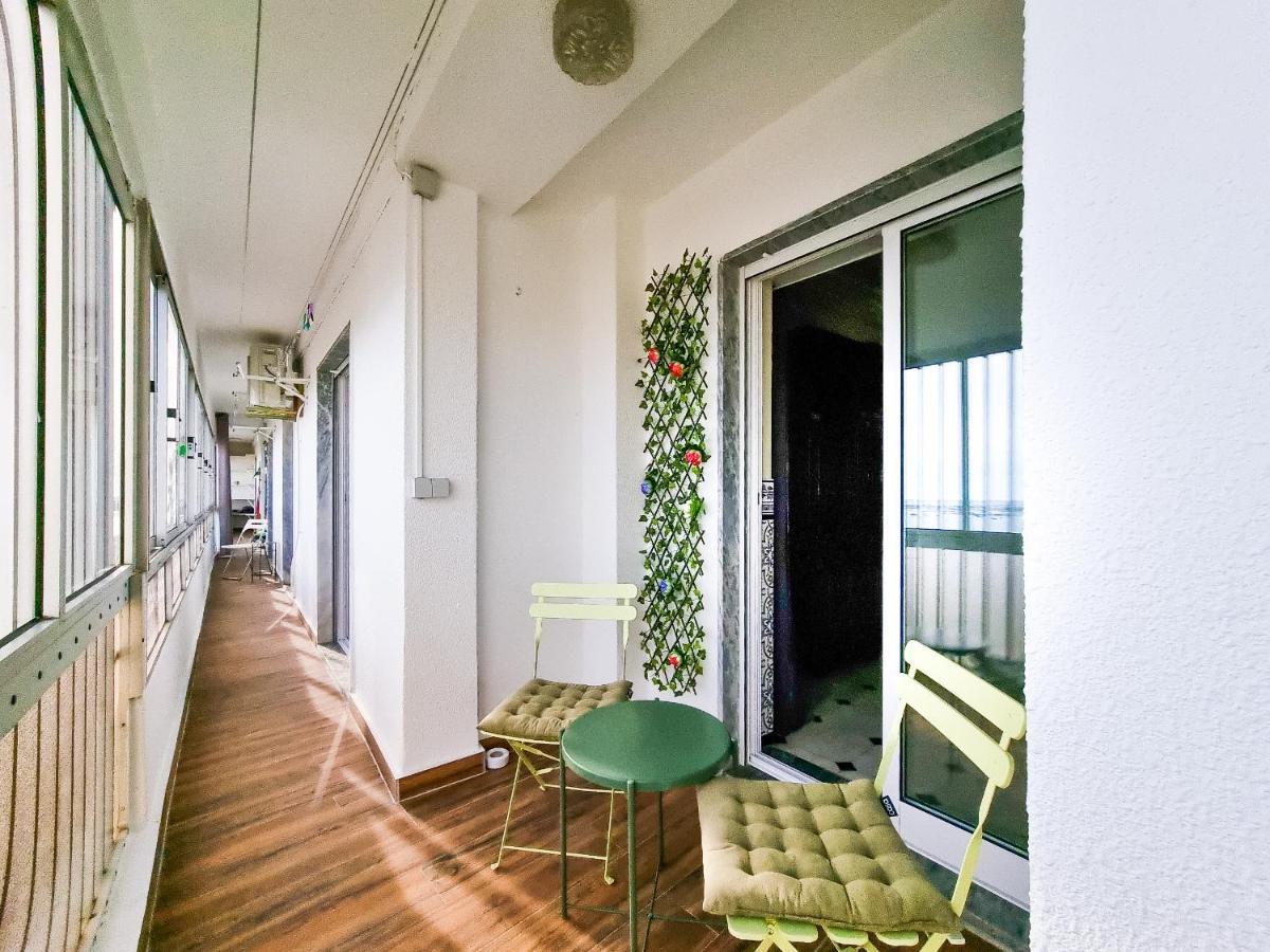 Appartamento Flh Faro Family Flat With Balcony Esterno foto